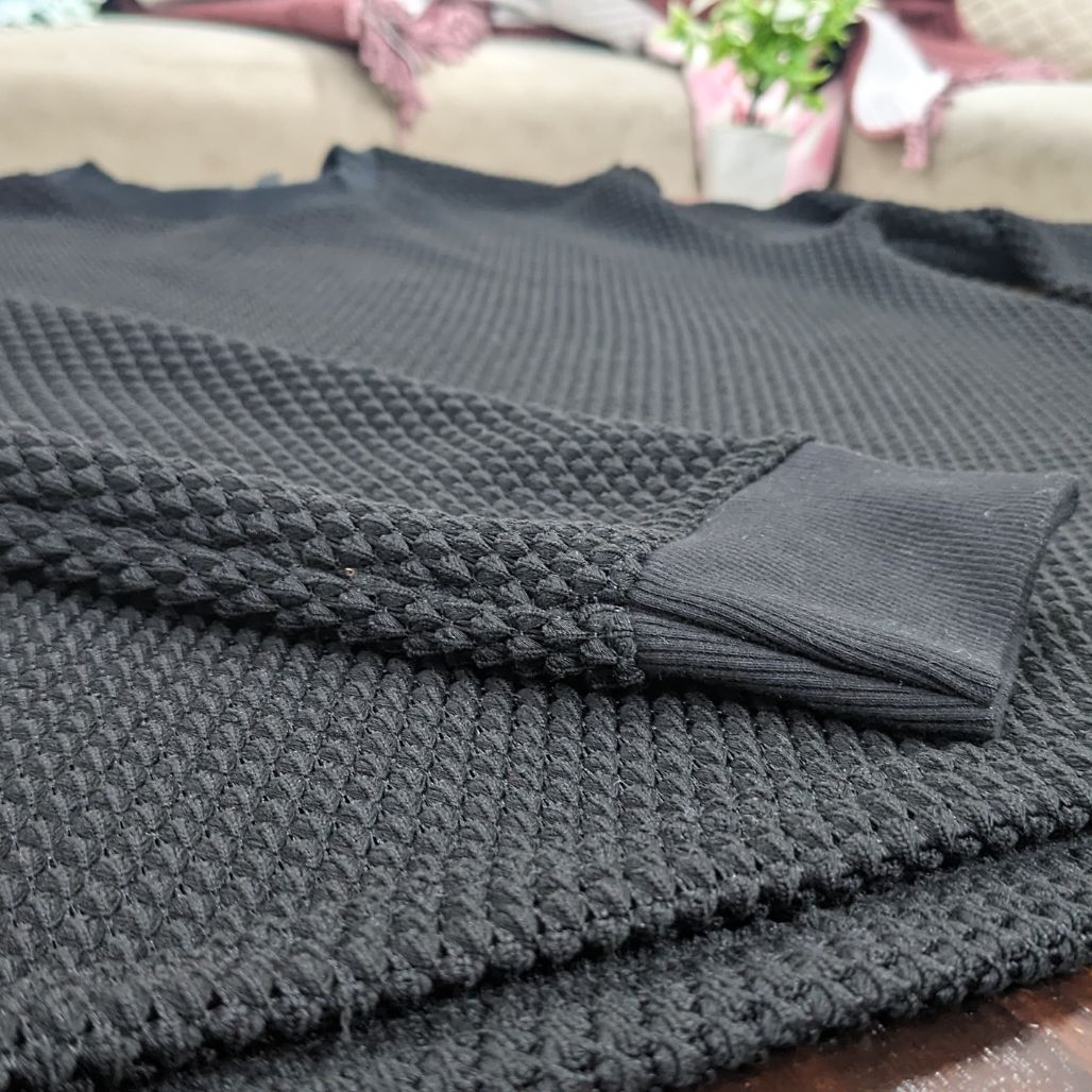 Textured Knit Crewneck Sweatshirt – Jet Black
